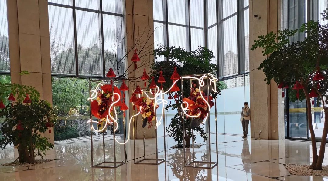 新春新妆显贵显质感的日常妆容,新春氛围办公楼