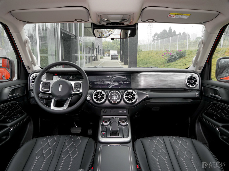 又想跑高速又想兼顾越野的车推荐,坦克300和途达哪个更值得买