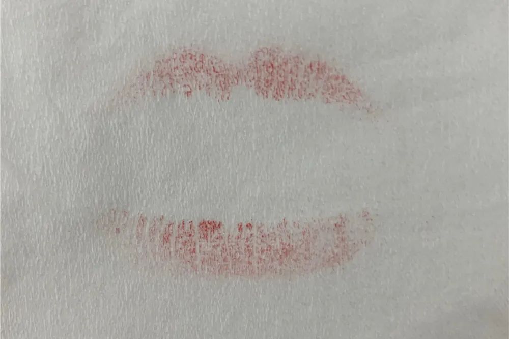 凭借不老神颜抢到男神45岁却难逃变老变丑的命运她到底做错了什么？