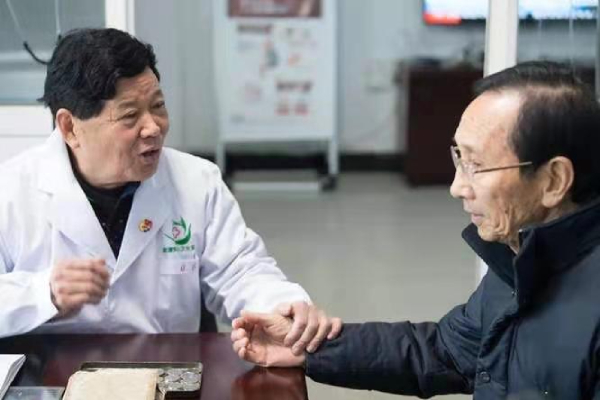 一诺千金重,一诺千金重原文