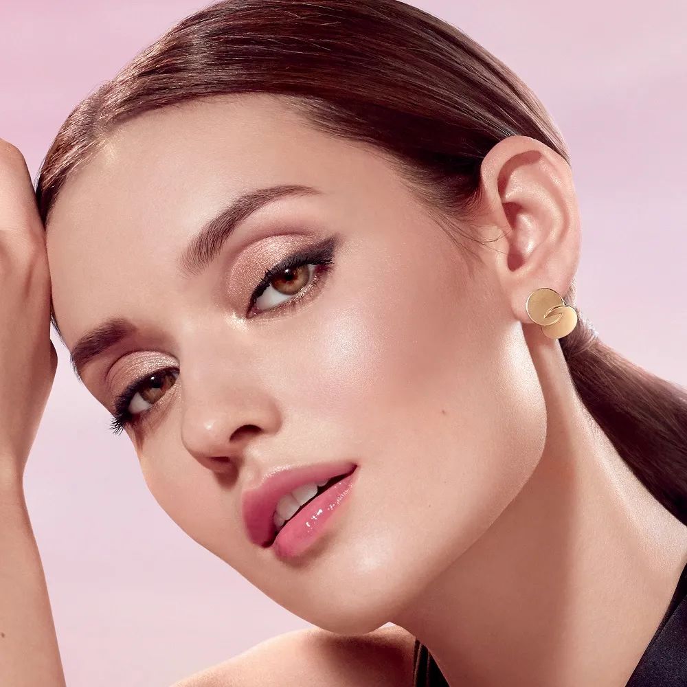 适合春季用的美妆品,春季必备10款时尚美妆新品推荐