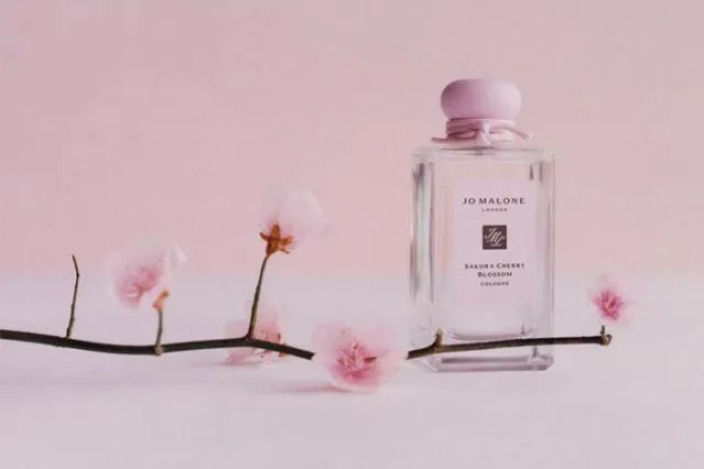 盘点那些年超难用的美妆单品,春季必备10款时尚美妆新品推荐