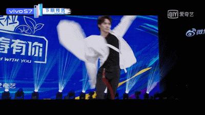 中国爱豆在韩综表演,韩综中突然说中文的中国爱豆