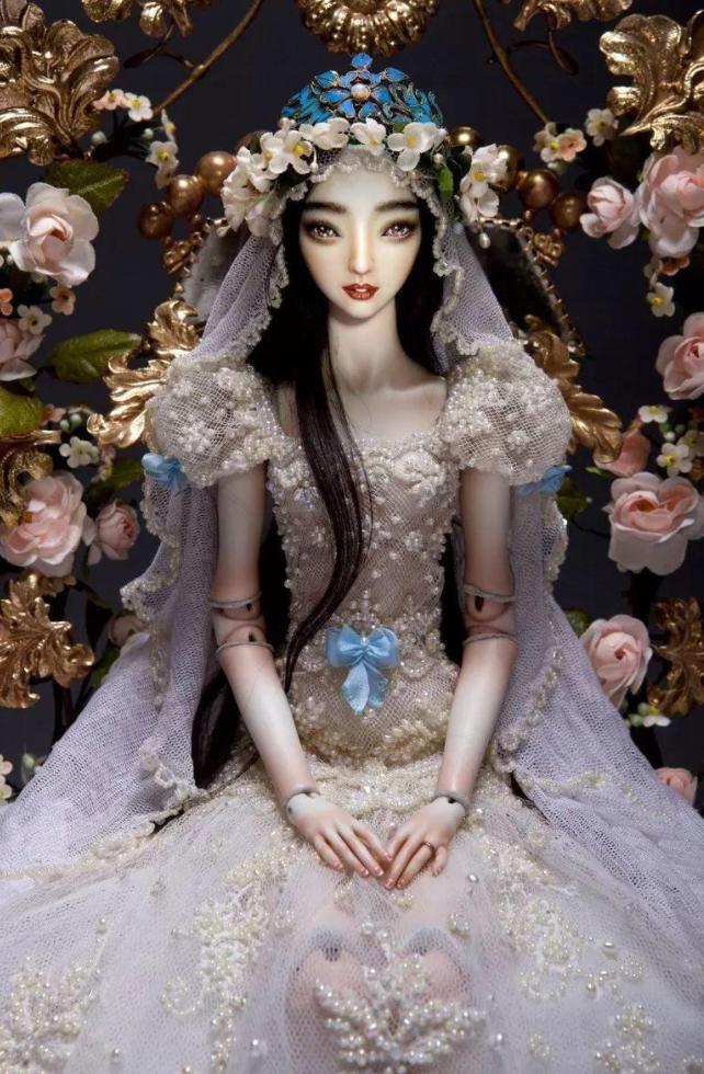 花十几万买表的年轻人,花十多万买bba的人