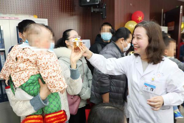 眼睛异常大的病罕见病,人类罕见的8种眼睛病