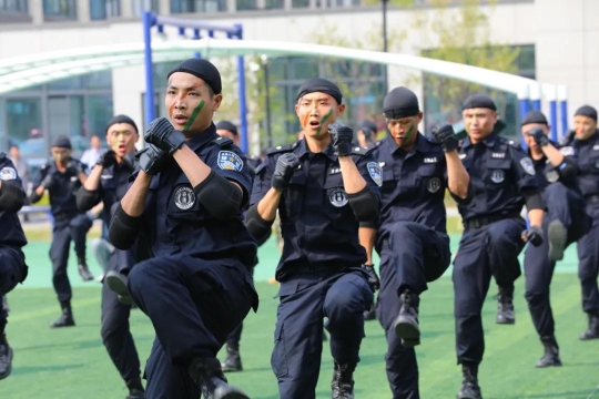 找工作的看过来月入6000,萧山辅警为啥每年大量招人