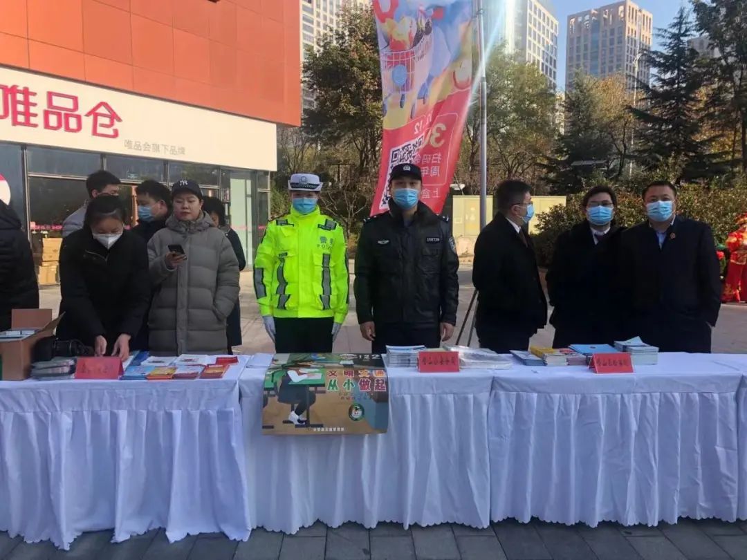 十里桃花警秀风华，“女神节”向了不起的她致敬