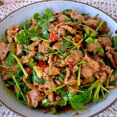 香菜拌牛肉真的巨好吃,春日时令美味尝鲜