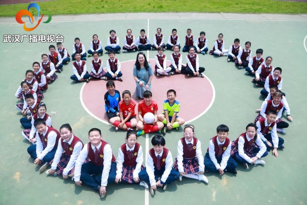 中国女足晋级奥运会,汉阳的铿锵小玫瑰们坐不住了