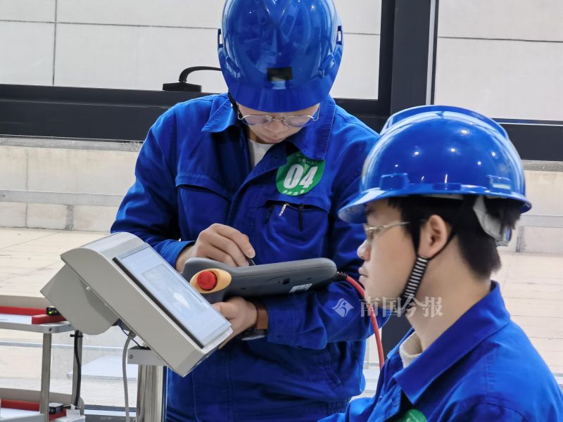 柳州科教频道螺蛳粉技能大赛,螺蛳粉职业技能大赛