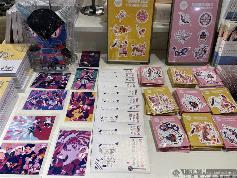 壮锦服饰,特色壮锦服饰视频