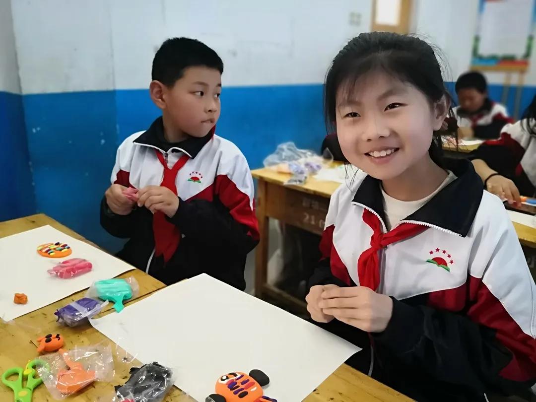 彩虹口袋,彩虹口袋搭建梦想桥