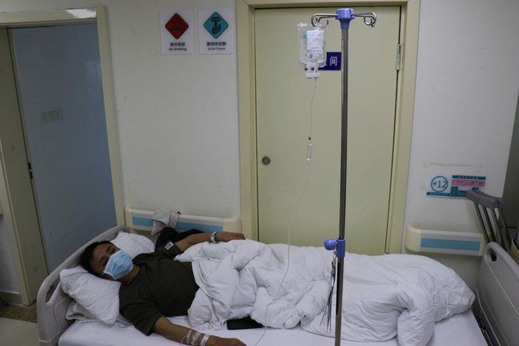 26岁双腿截肢男子,男子截肢靠老婆养家糊口