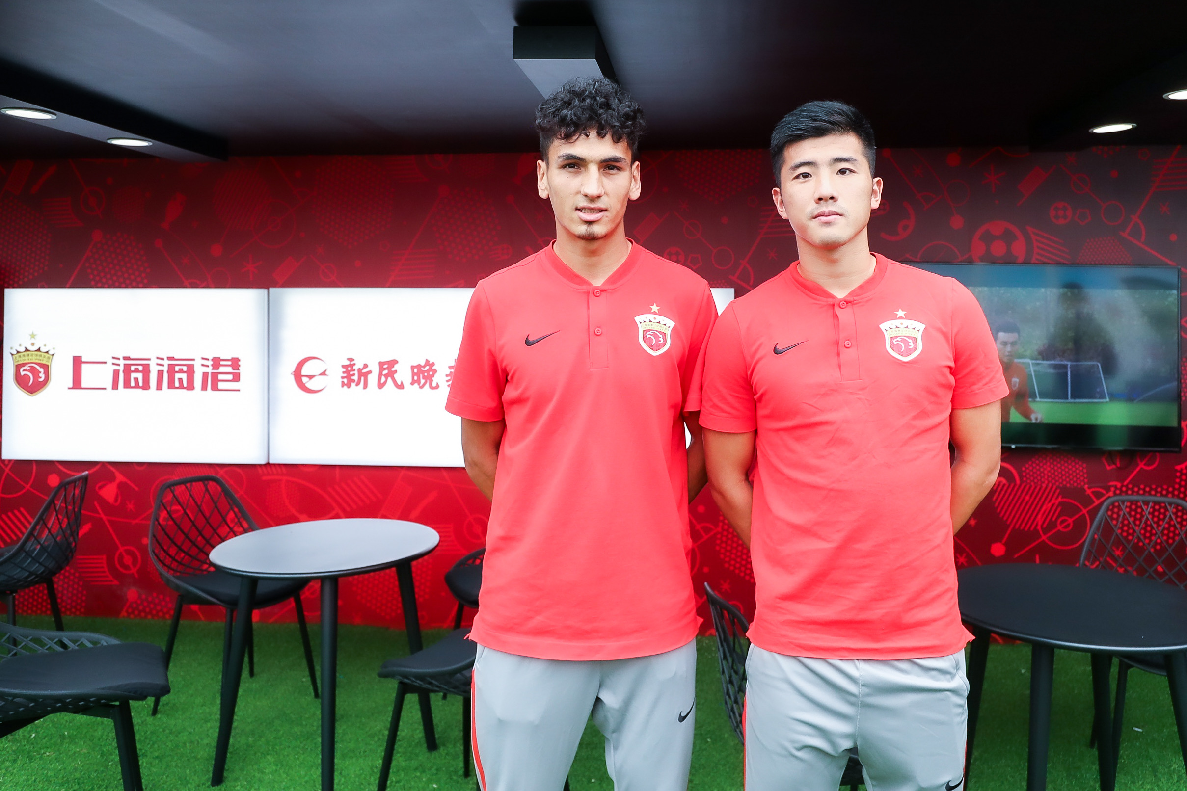 鏉庡湥榫欏ゥ鏂崱,鏉庡湥榫欓濂栧吀绀煎畬鏁寸増