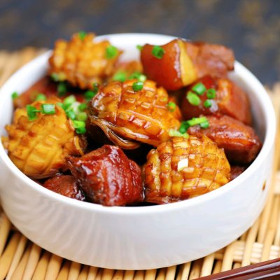 营养又暖身冬季里不可放过的汤品,冬季进补鲍鱼炖鸡的好处