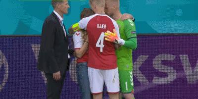 丹麦爱神欧洲杯受伤视频,欧洲杯惊魂14分钟