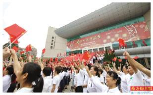 解码城市自信的文化样本,解码文化自信的城市样本