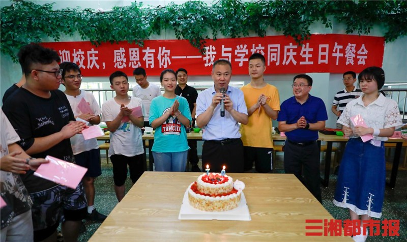 如何做到爱校如家爱生如子,如何爱学校