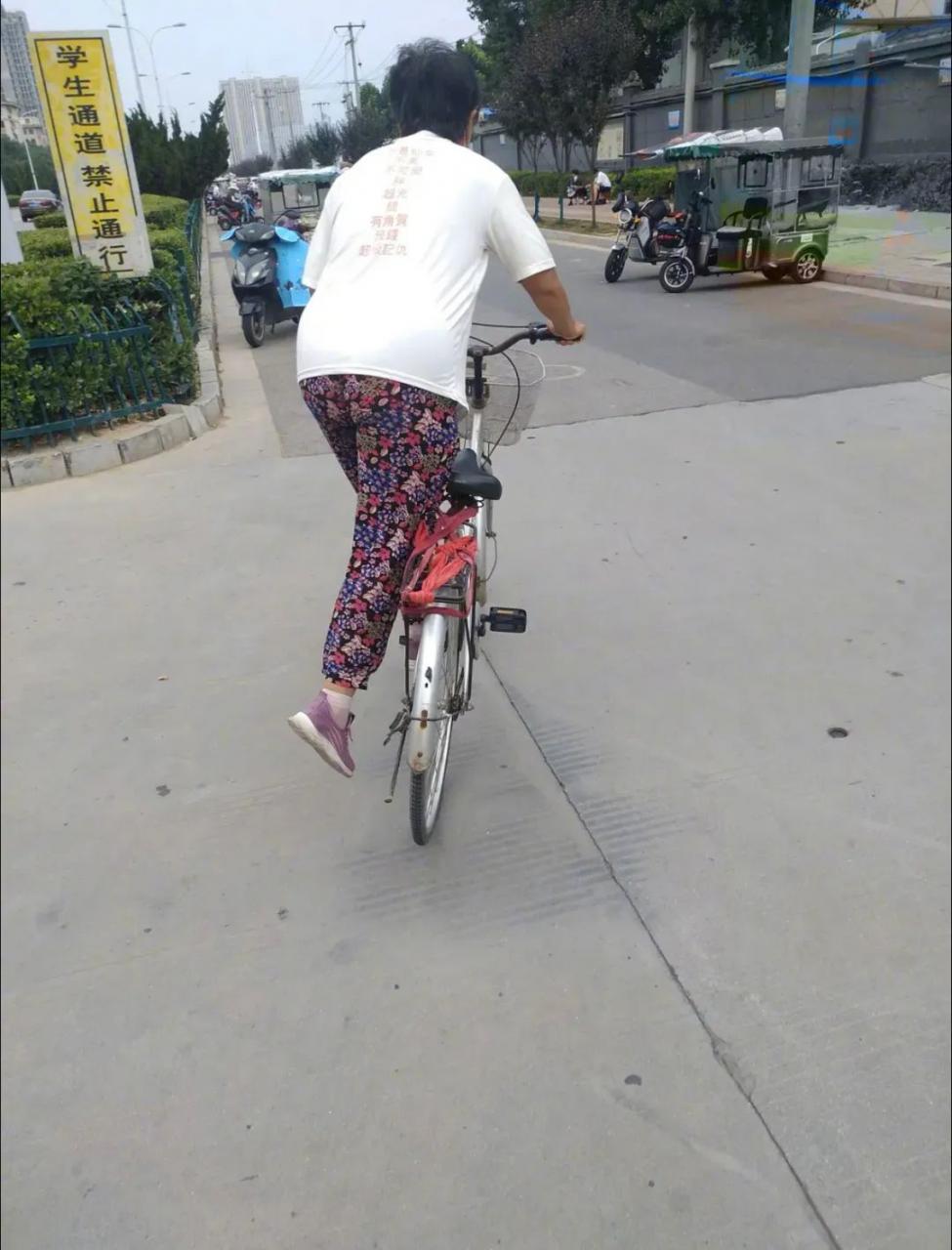 豆瓣与虎扑哪个好,豆瓣和虎扑哪个好