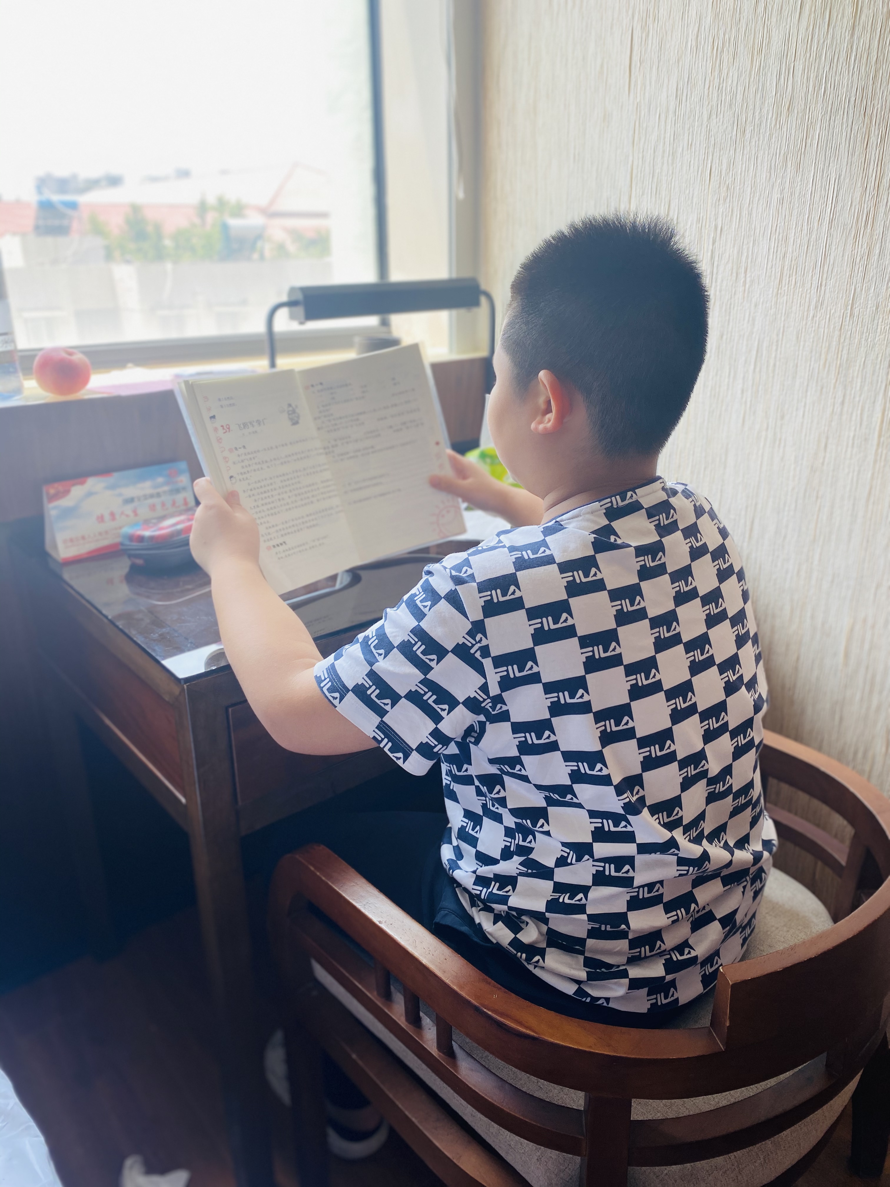 Vlog我的战“疫”日志①|儿子10岁生日那天，一家七口开启“隔离生活”