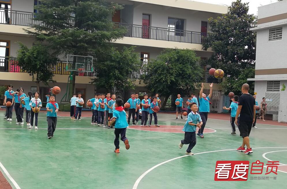 学校5+2模式课后服务是什么意思,丰富多彩的课后服务视频