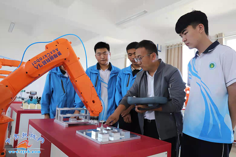 让优质教育资源惠及千家万户,教育的均衡普惠