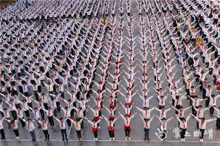 多彩大课间活动视频,宣威十中大课间