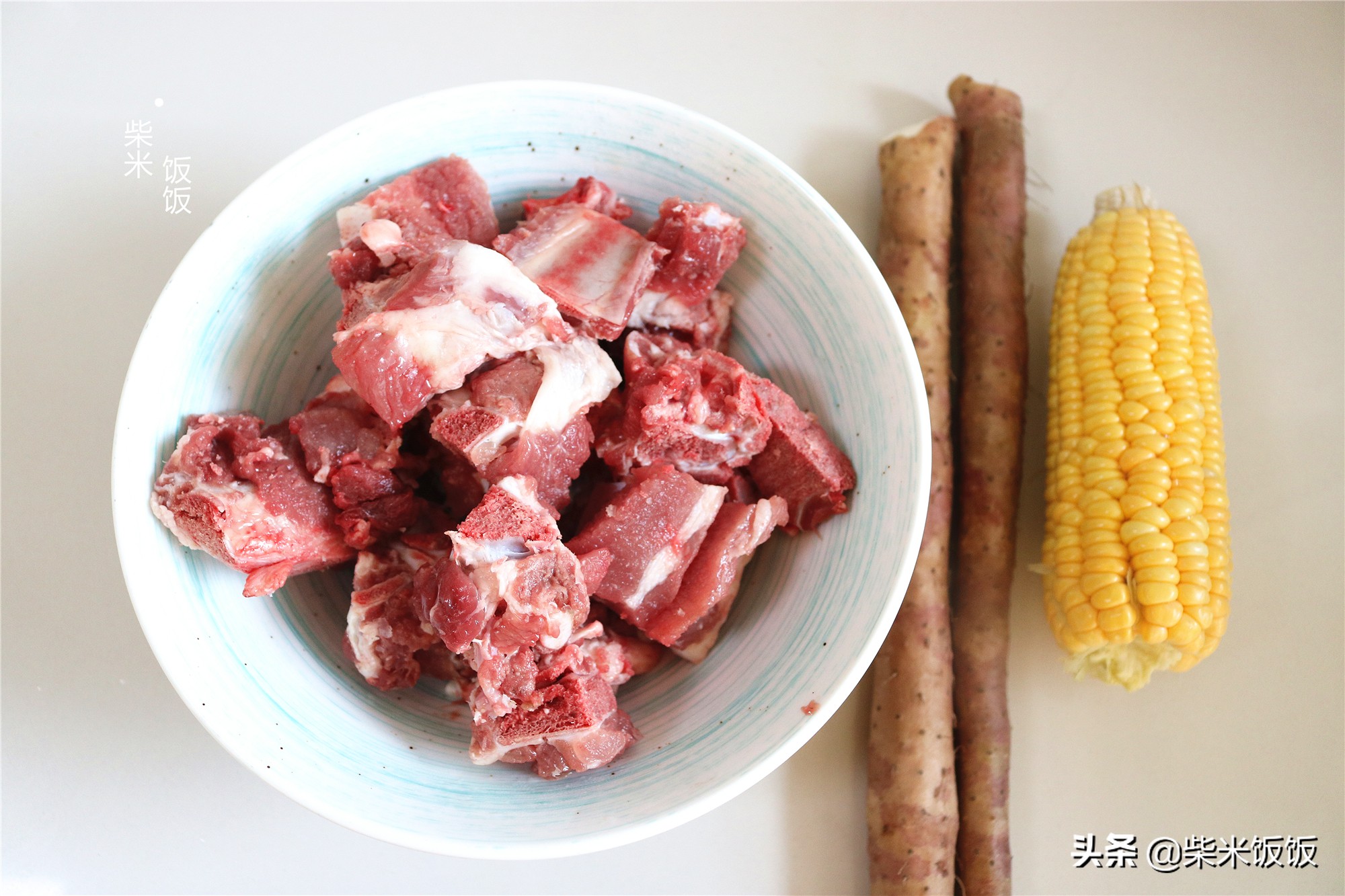 清炖排骨在什么时候放盐最佳,排骨萝卜汤先放盐还是后放盐