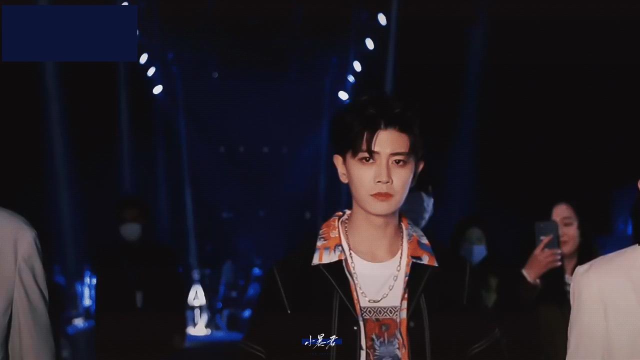 蝉联演员榜冠军之后，又宣传新商务，没背景的他真的火了吗