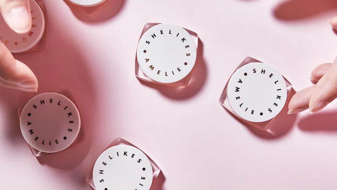 美到犯规的春装,2022春夏潘通发布流行色