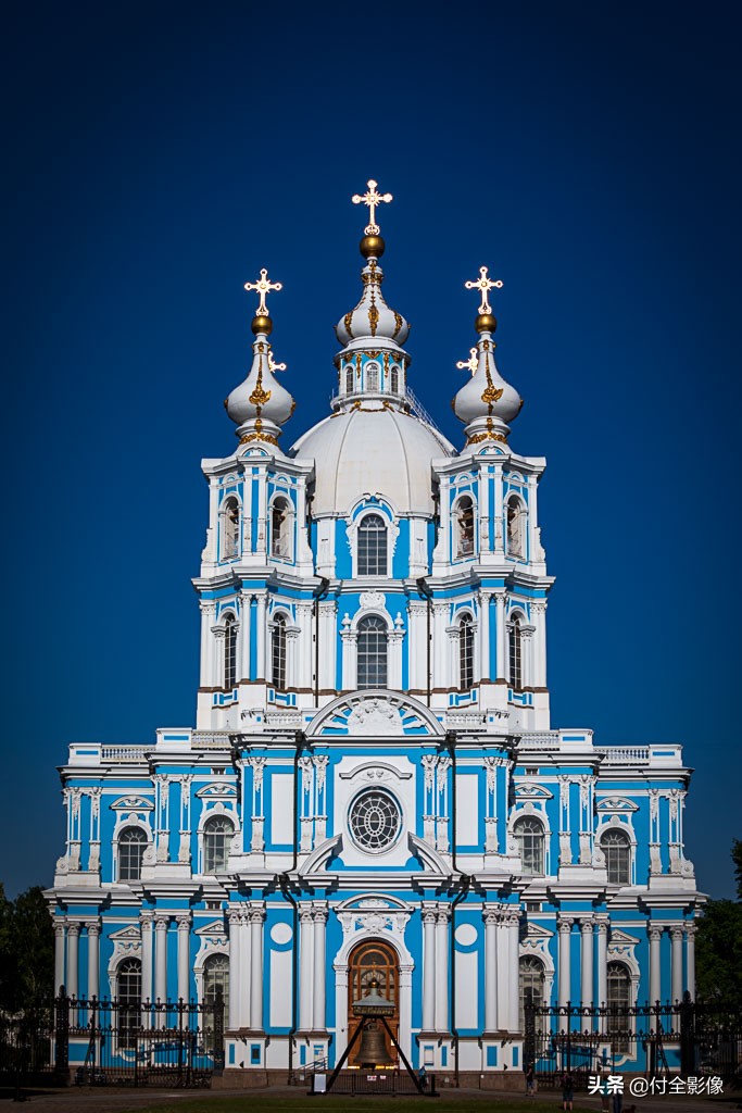 斯莫尔尼修道院主教,斯莫尔尼宫的宫殿