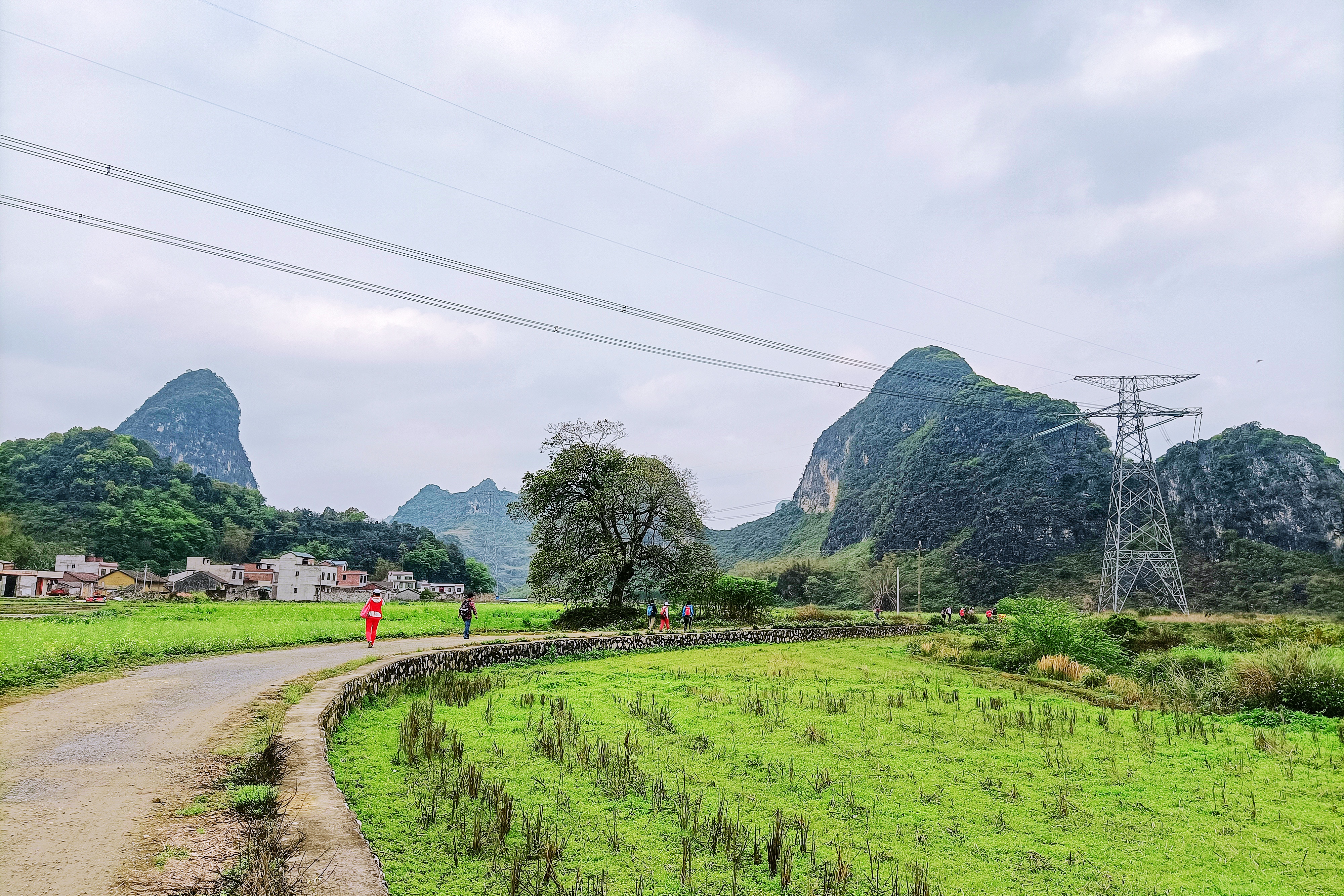 柳州郊外游玩水库,柳州里团水库徒步攻略