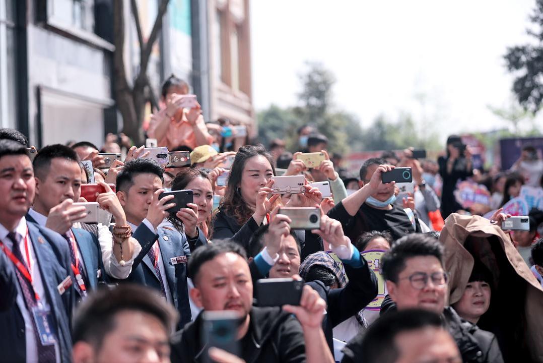 诺贝尔瓷砖大店,诺贝尔瓷砖经营模式