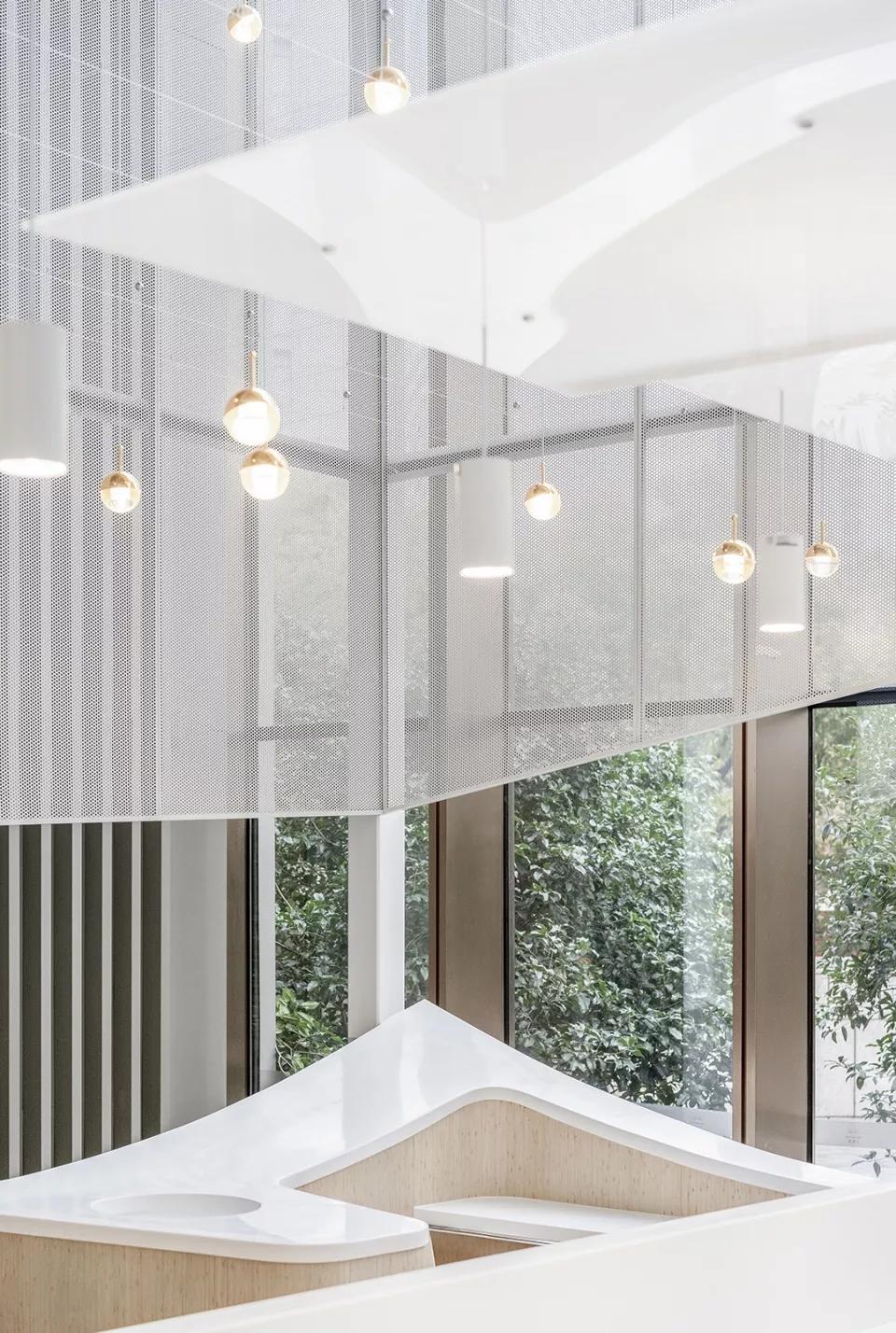 开在上海商场里的咖啡馆,用店面造型让月销量猛冲