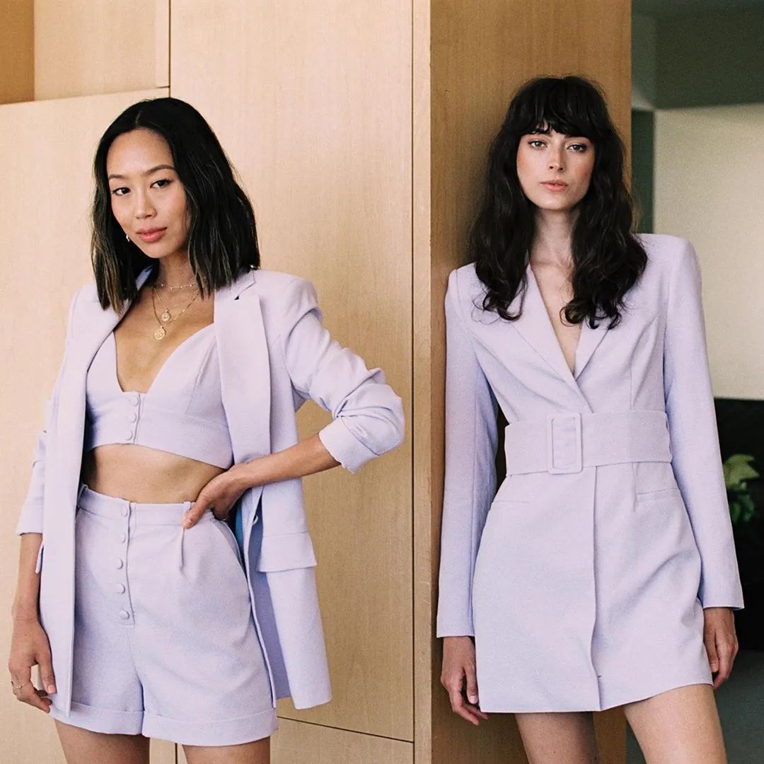 春夏就该选温柔挂！这个颜色的单品你衣柜里有吗？