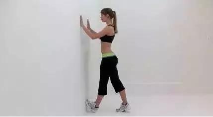 10个拉伸小腿的方法视频,如何拉伸能让小腿看起来更长更细