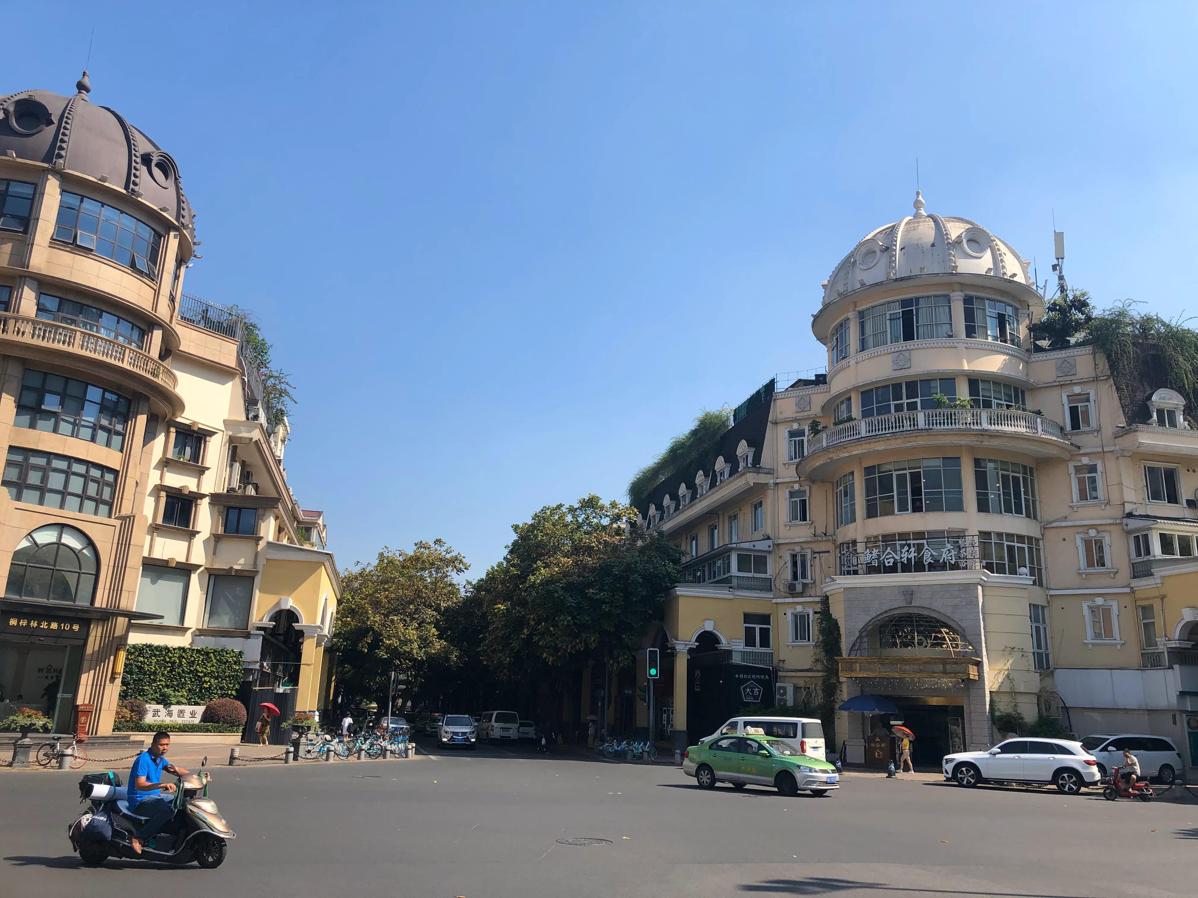 成都的贫民区和富人区,四川省地域鄙视链图