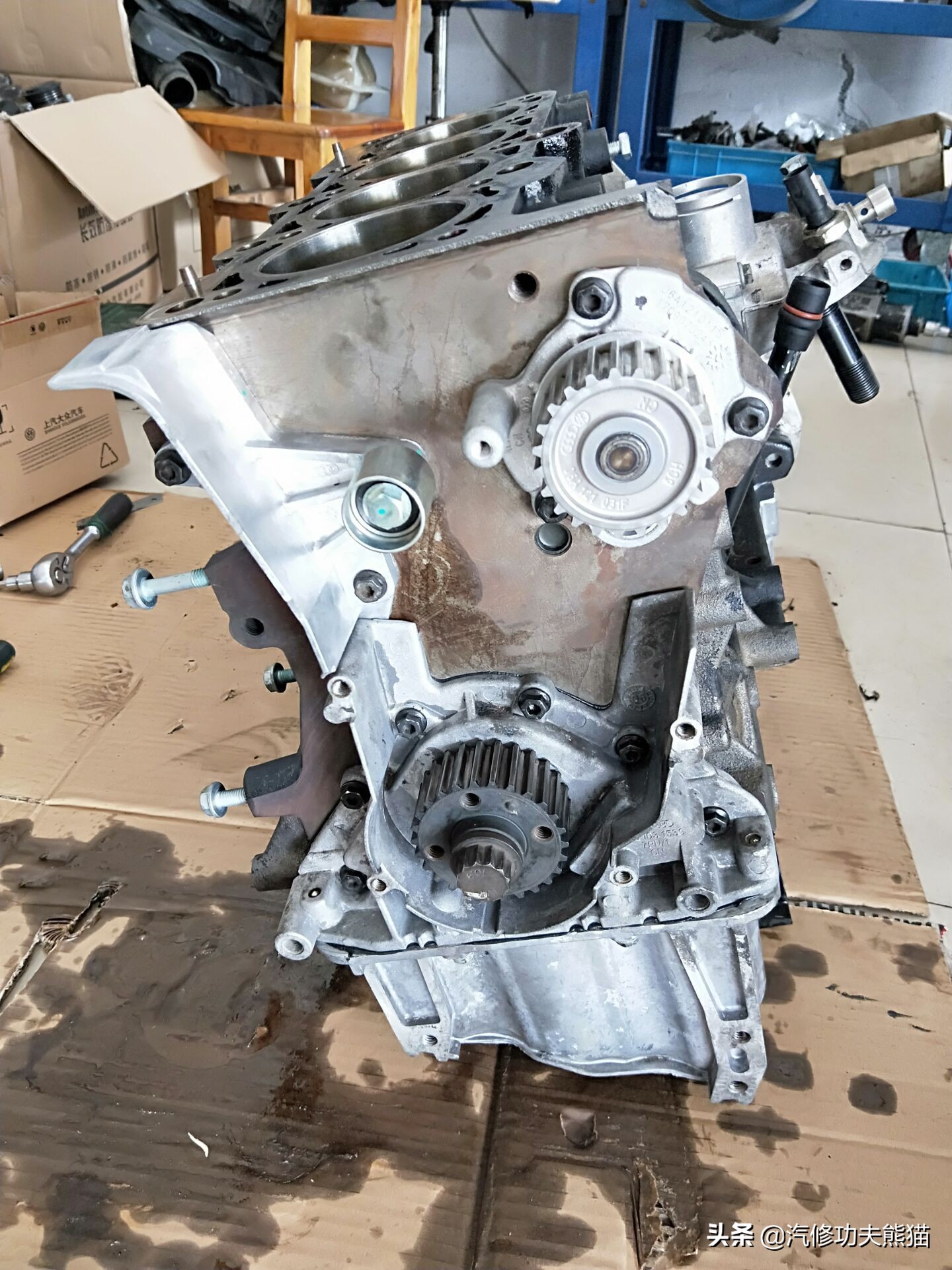 奥迪a61.8发动机大修费用,老款奥迪a6六缸发动机大修全过程