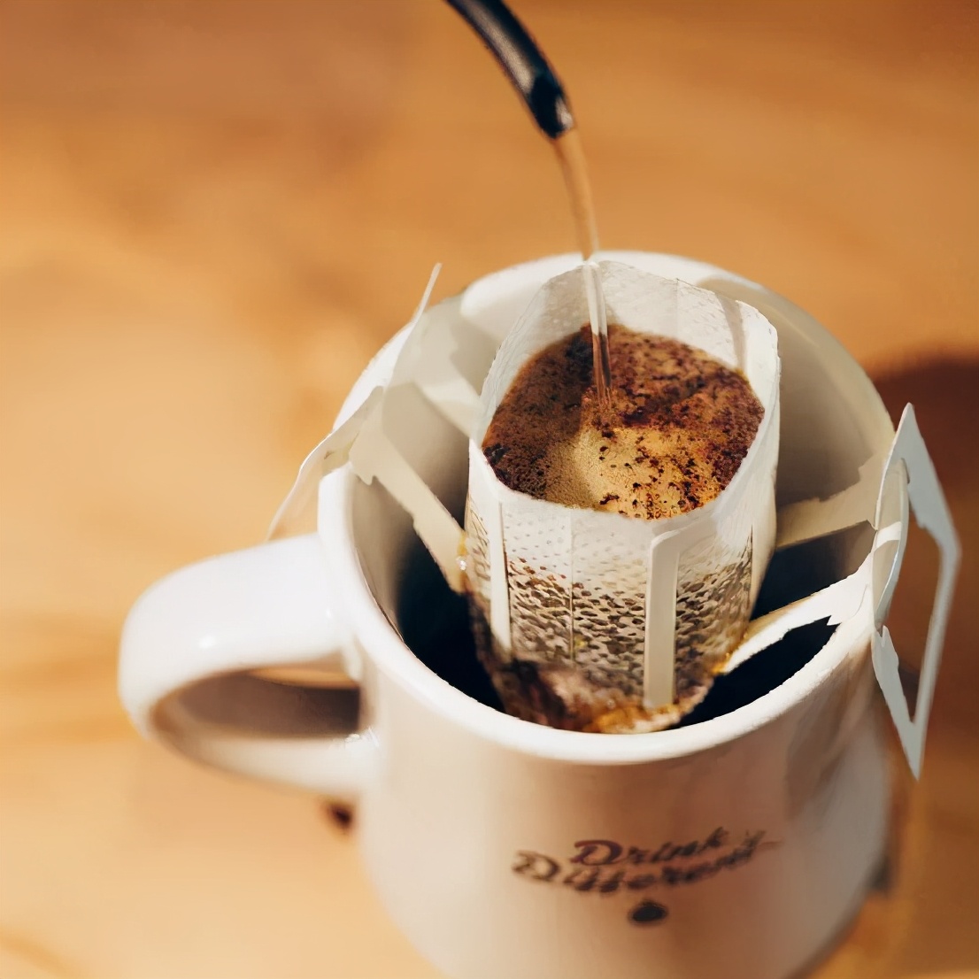 挂耳咖啡的冲泡方法视频,挂耳滤纸冲泡咖啡的正确方法