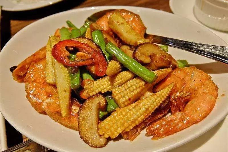 普吉岛雨天游玩攻略视频,普吉岛旅游帆船3天2晚