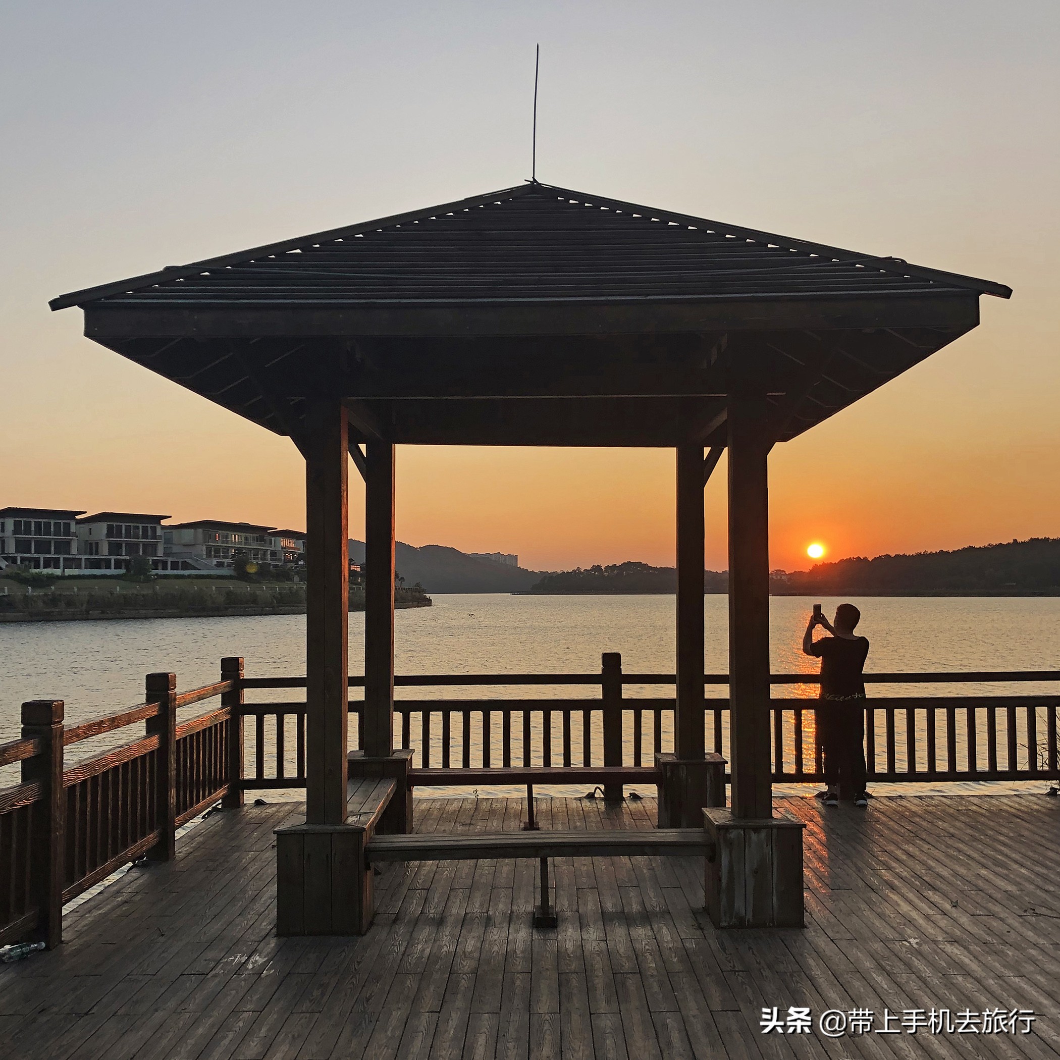 选择大于努力图片动画,选择大于努力坚持创造奇迹的图片