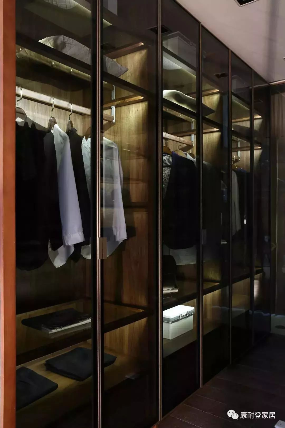 衣帽间要有哪些收纳,多收纳步入式衣帽间卫生间一体