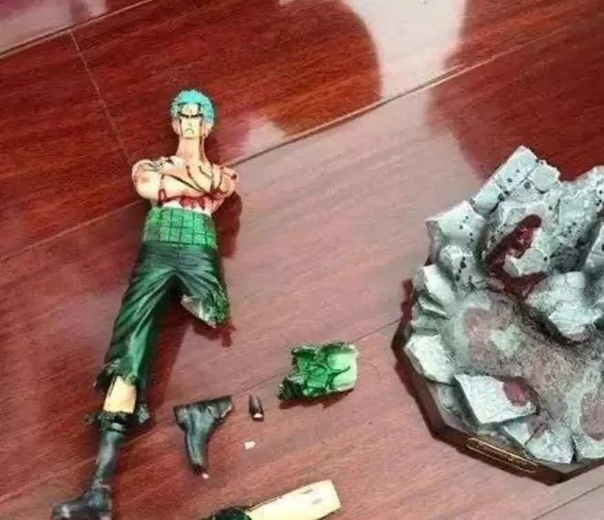 价值20万的手办被家长砸了,因手办被毁将亲戚告上法庭