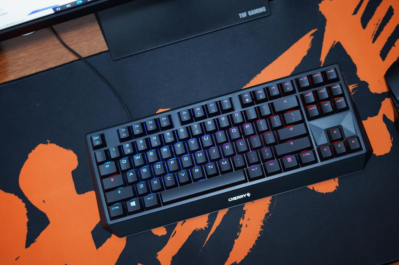 还是那个经典又熟悉的手感樱桃CHERRYMX1.0这次又把我种草了