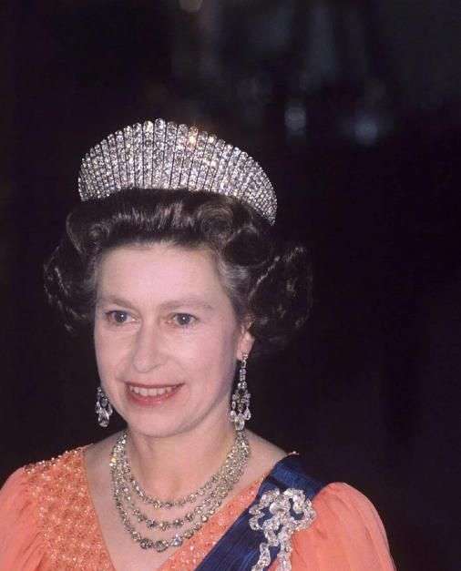 俄罗斯钻石便宜吗,俄罗斯当地1克拉钻石售价