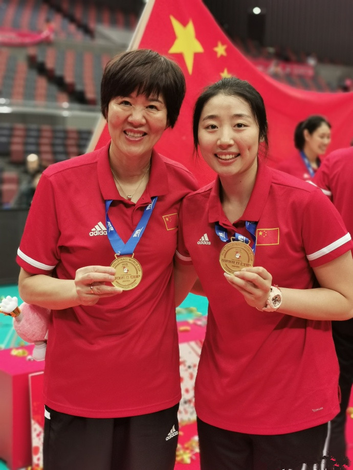 姚笛与朱婷比赛视频,姚迪和朱婷发言