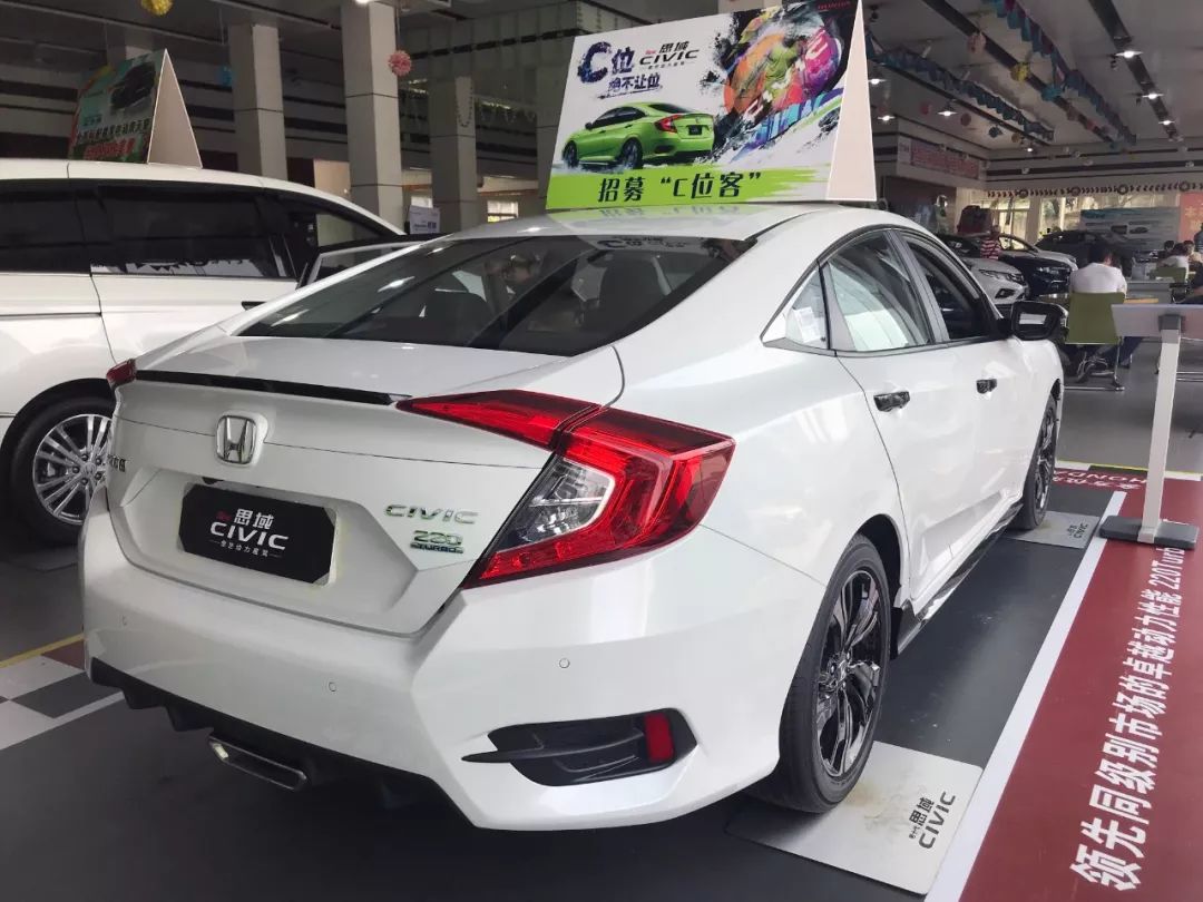 最近很火的神车加价,曾加价3万的车型