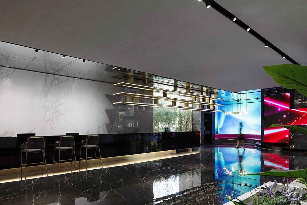 汇亚瓷砖展厅效果,汇亚陶瓷生产基地