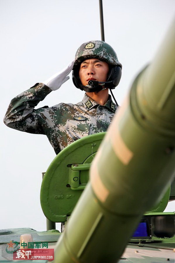 中国人民解放军陆军军服演变史,解放军军服15次变迁发展史