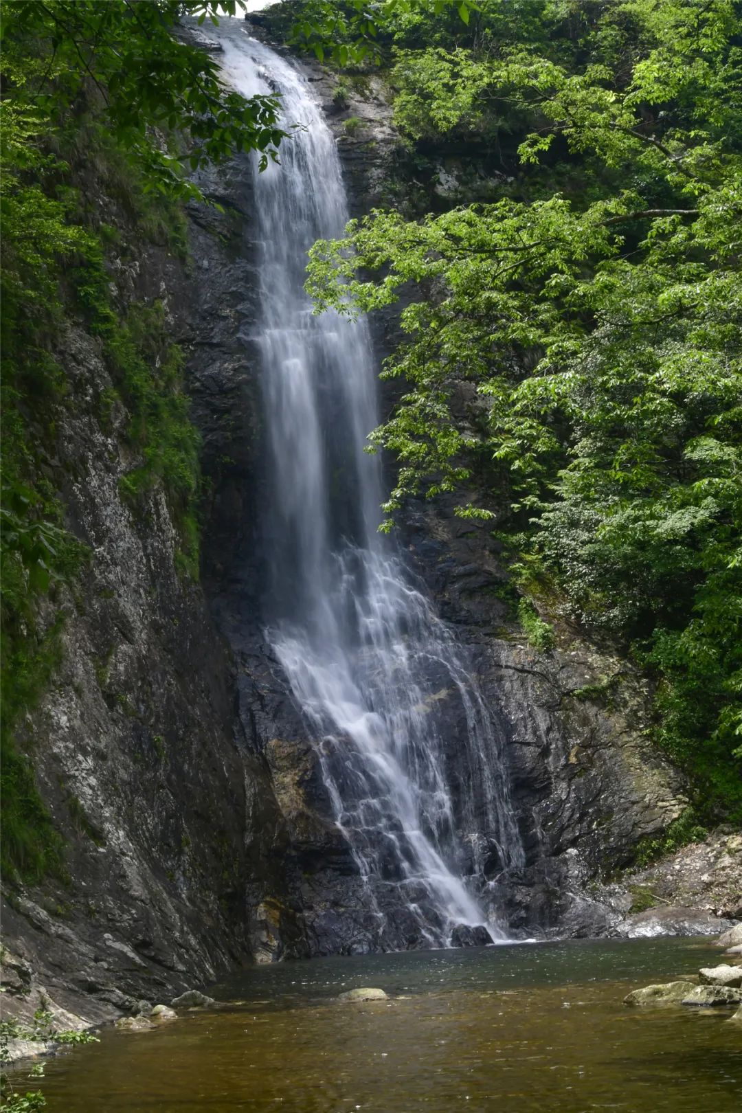 16℃的夏天,26亿年前形成的峡谷,奇山瀑布,全藏在六安天然氧吧